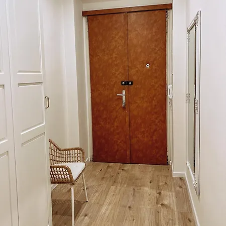 Stylish 1 Bedroom Office At Amazing Location Praga